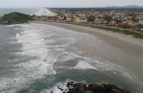 Enseada Apartment | Apto 2 quartos, 8 Pessoas. prox. das praias.