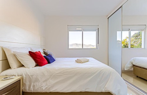 Pantanal Apartment | Apto confortável c/ sacada e vista incrível RDC107