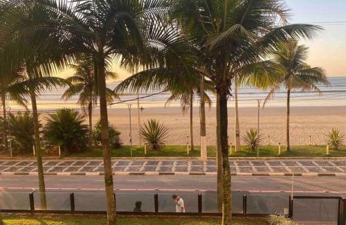 Vila Luis Antonio Apartment | Apto Pé Na Areia - Praia das Astúrias Guarujá-SP