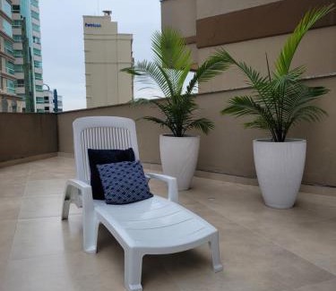 Andorinha Apartment | Apto vista mar com 3 quartos e churrasqueira, 4 min praia