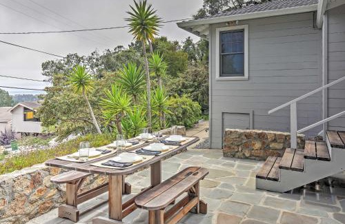 Rio del Mar House | Aptos Cottage with Deck and Views, Only 2 Mi to Beach!