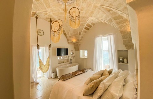 Savelletri Bed & Breakfast | Apulia Charming Suites - Suite Corallo con vista mare e hot Jacuzzi