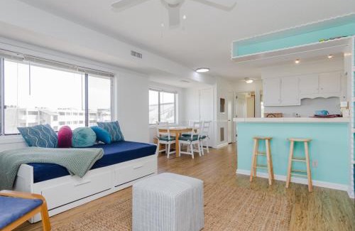 North Carolina Coast House | Aqua Blue by Bryant Real Estate