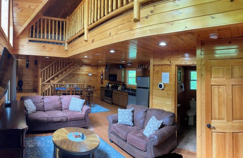 Pigeon Forge Cabin | Aqua Paradise w/Private Indoor Pool & Sauna, Wi-Fi, Hot Tub, 2BED, 3BATH