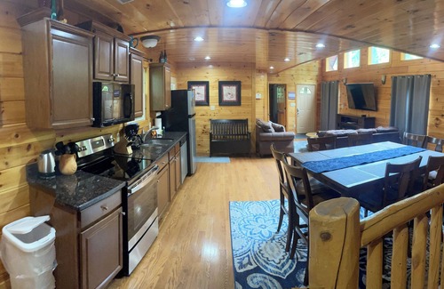 Pigeon Forge Cabin | Aqua Paradise w/Private Indoor Pool & Sauna, Wi-Fi, Hot Tub, 2BED, 3BATH