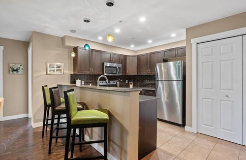 East Kootenay Apartment | Aqua Vista | Outside Pool/Hot Tub | Mountain Views