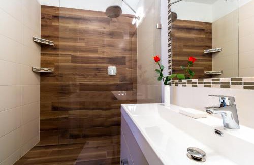 Szeged Apartment | Aqualiget-Apartmanház E-Car plug-in point Szeged