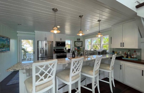 Hope Town Villa | Aquamarine - Coastal Luxury on the Ocean with Private Pool and Dock Slip