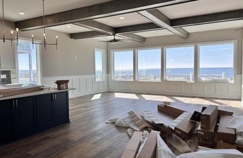 Long Beach House | Aquila West