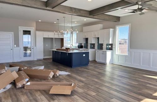 Long Beach House | Aquila West