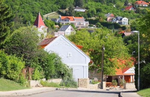 Balatonfured House | Arácsi Vendégház