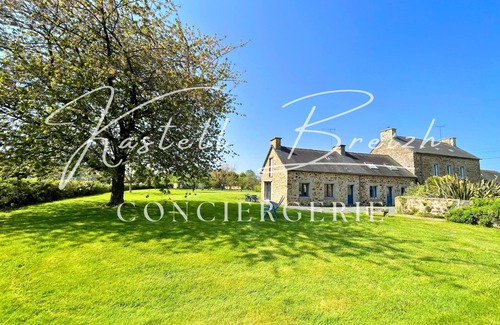 Goudelin House | Ar Fardo - Traditional house with large enclosed garden