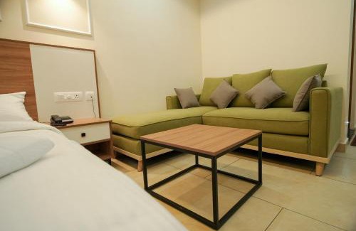 Kothamangalam Hotel | AR Suites Kothamangalam