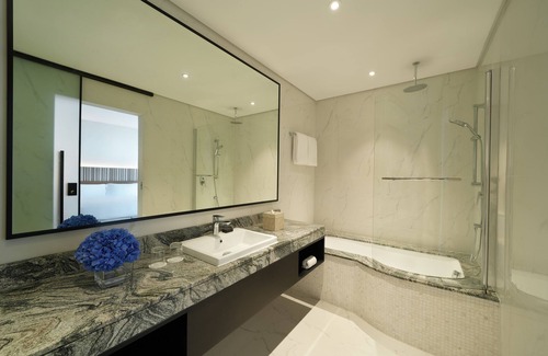 Jadaf Hotel | Arabian Park Dubai, an Edge by Rotana Hotel