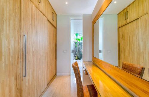 Sunset Road Hotel | Aramanis