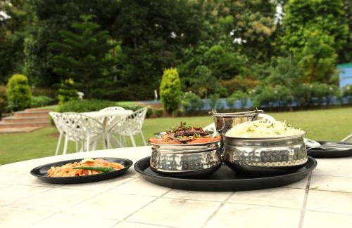 Bail Parao Hotel | Aranya Resort & Suites By Shivaneel Hospitality