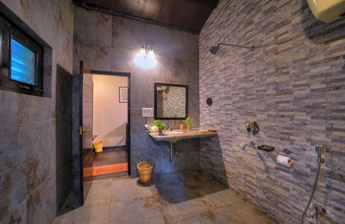 Tala Hotel | Aranyak Resort Bandhavgarh