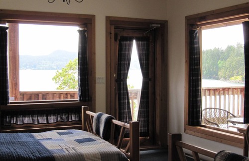 Sooke House | Arbutus Cove Guesthouse