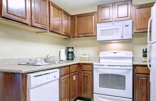 Williamsburg Condo | Arcade, "William & Mary" , Water Country, Wyndham Kingsgate