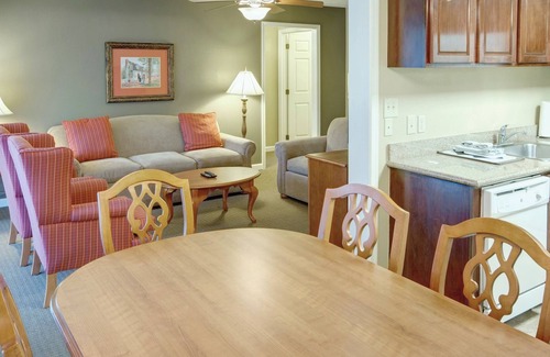 Williamsburg Condo | Arcade, "William & Mary" , Water Country, Wyndham Kingsgate