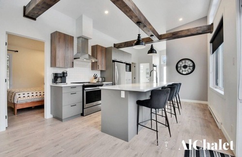 Pont-Rouge Ski Chalet | Archibald | Relaxing stay with spa | Swimming pool and Sauna