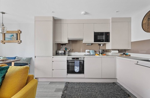 Dartmouth Cottage | Architect designed luxury apartment with parking, central Dartmouth