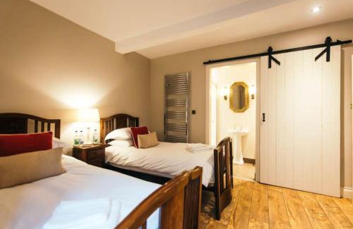 Bailliesmill Villa | Archway 3 Cosy, En-suite Retreat