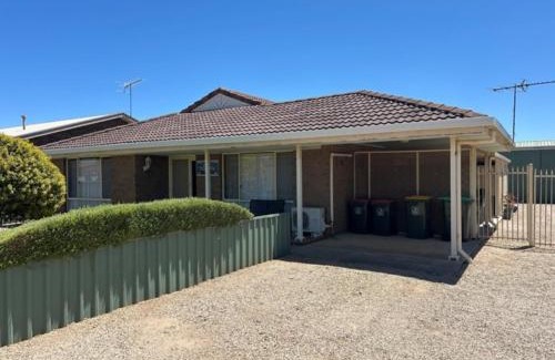 Ardrossan Hotel | Ardrossan Hotel Motel