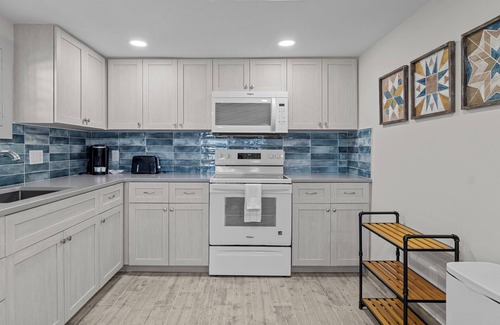 Captiva Cottage | Are you looking for a quaint fishing village in the heart of Captiva Island? - Jensen's Cottage #11