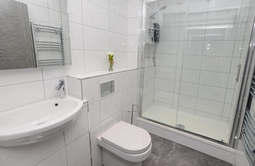 Nottingham City Centre Apartment | Arena Apartments - Stylish and Homely Apartments by the Ice Arena with Parking