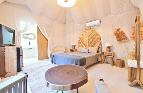 El Cuyo Hotel | Arena y Mar Seaside Glamping Adults Only