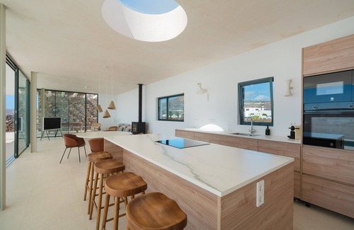 Tias Villa | Areté. Casa Agua, con Increíble Terraza y Vistas Panorámicas al mar