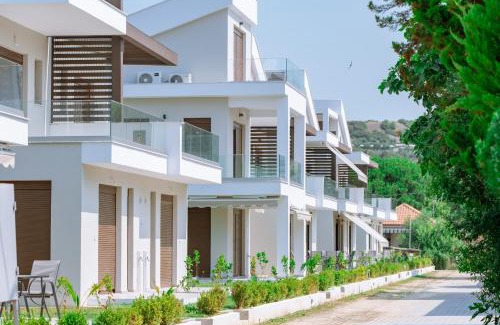 Paralia Ofryniou Apartment | Argilos & Argilos Deluxe Residential Complexes