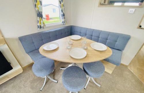 Clacton-on-Sea House | Arizona - Pura Vida Holidays Caravan