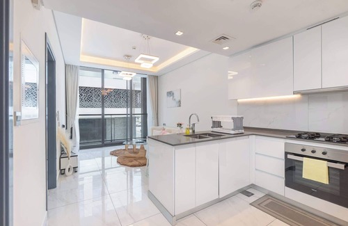 Al Barsha Apartment | Arjan Apartment sleeps 3 with Private Balcony!