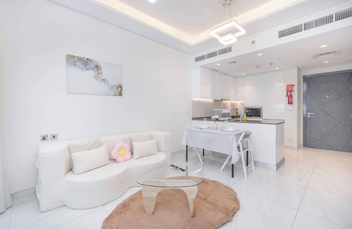 Al Barsha Apartment | Arjan Apartment sleeps 3 with Private Balcony!