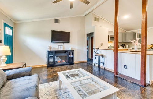 Mountain Home House | Arkansas Vacation Rental < 1 Mi to Norfork Lake