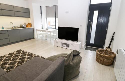 Rhosneigr House | Arlanfor