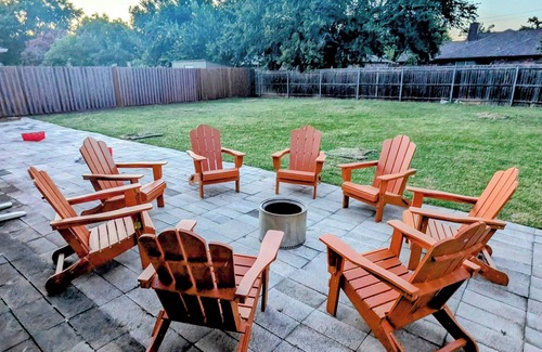 Central Arlington House | Arlington Social - Stadium Getaway Home w/Hot Tub 5-Minute Walk to AT&T Stadium