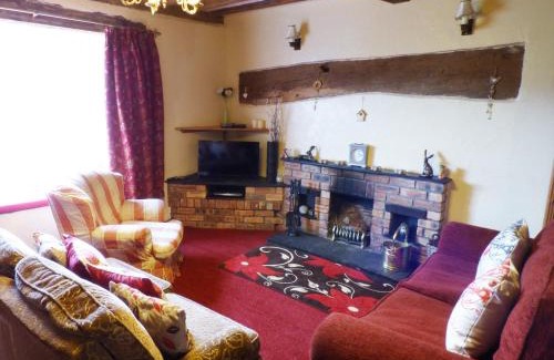 Pennant Melangell House | Arllen Fawr
