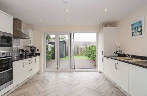 Abersoch Cottage | ARNANT, pet friendly, country holiday cottage in Abersoch