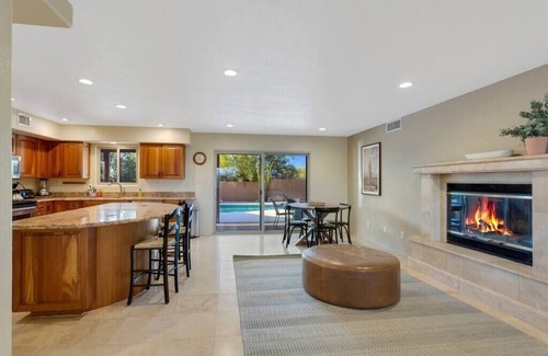 Shadow Hills House | Arnoldo, 5 Bedroom 4 full baths, pool, hot tub, views