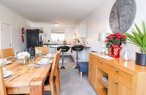South Lakeland Leisure Village Cottage | ARNSIDE HOUSE, pet friendly in South Lakeland Leisure Village