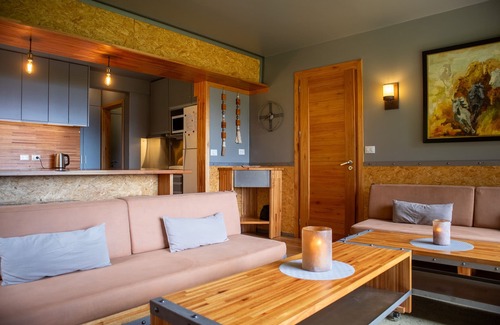 Nahuel Huapi House | Arrayanes house with coastline and beautiful views of Lake Nahuel Huapi