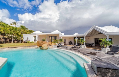 Mont Jean Villa | Arrow Marine (1/3 Rooms)