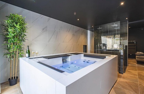 Reims Apartment | Art Déco Lesage & Spa
