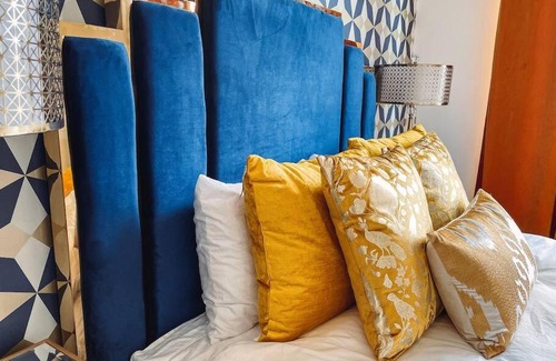 North Nashville Apartment | Art Deco Den Luxe Boutique Stay Mins to Broadway
