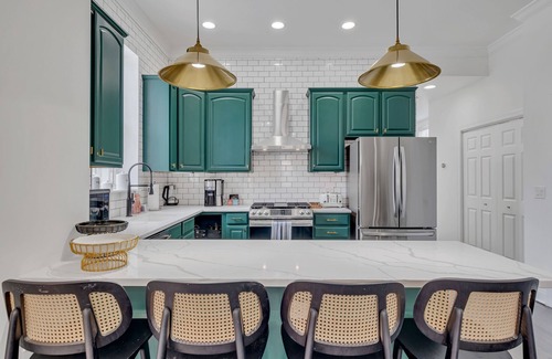 West Town Condo | Art Deco Inspired Designer 2 Bed Loft in West Town by AllSet Turnover