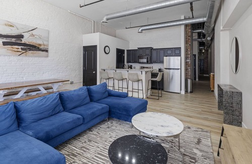 Downtown Springfield Apartment | Art District Loft - 4BD/2BA Downtown SGF, Brick City