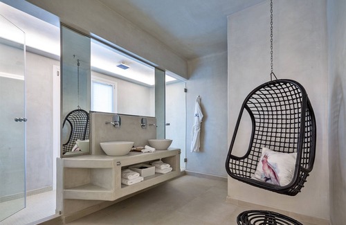 Pyrgos Hotel | Art Hotel Santorini